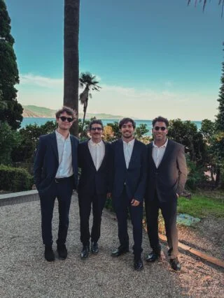 June #dolcevita in @villadurazzoweddings for The Gentlemen ☀️🌴🇮🇹

 #Roamingband #luxuryevents  #strollingband #eventplanner  #luxuryentertainment #weddingplanner #acousticband #luxuywedding #destinationwedding #privateparty 

@theroamingagency