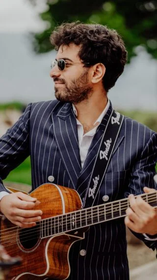 If you feel like dancing right now, blame it on The Kingsmen 😎

@chateaucremat 
@theroamingagency 

#Roamingband #luxuryevents  #strollingband #eventplanner  #luxuryentertainment #weddingplanner #acousticband #luxuywedding #destinationwedding #privateparty #theroamingagency