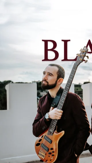 ♠️♥️ An Unbeatable Hand ♦️♣️

Straight out of an action movie, The Blackjacks pull your guests into an alternate reality where only one outcome is guaranteed: this will be the night everyone remembers 🎬

To make it happen, the band brings serious firepower: elite musicians trained in top music schools, combined with a powerful tenor lead singer whose contagious energy will win over every guest.⚡

Based in Nice, France, the band performs in 5 languages and bring a refined show to exclusive events 🌎

The Blackjacks is a proud member of @theroamingagency , the widest roaming band's offering worldwide.